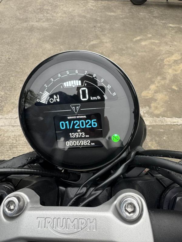 二手凯旋Trident 660