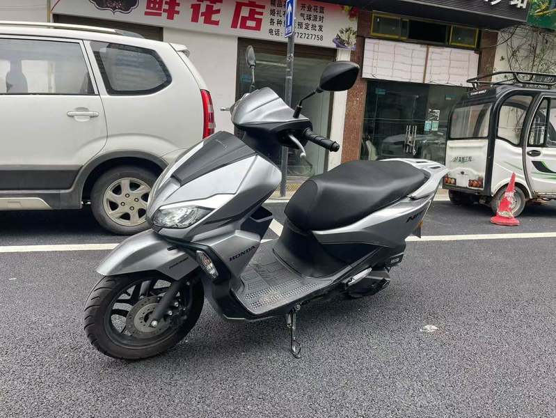 二手五羊本田NPF125