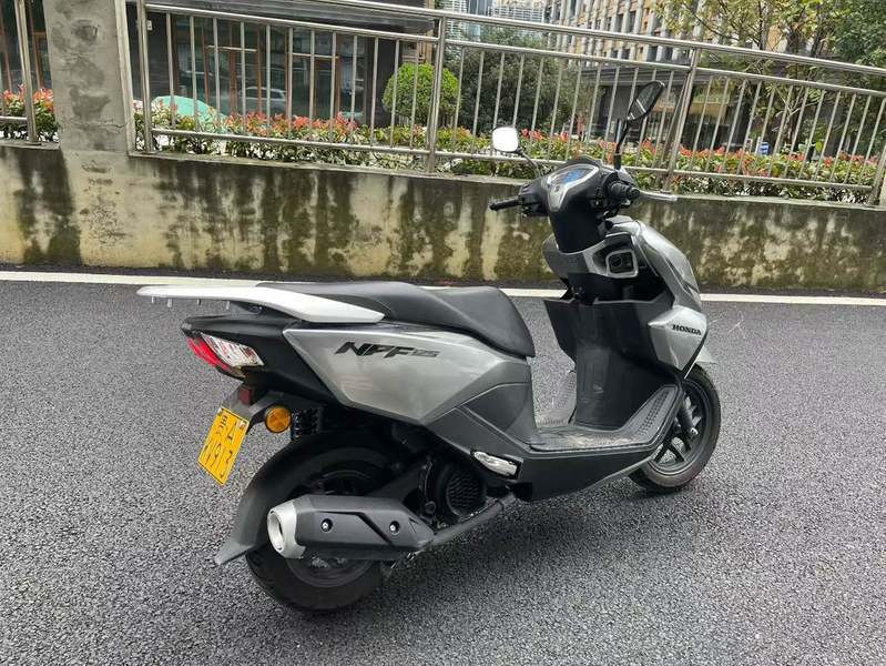 二手五羊本田NPF125