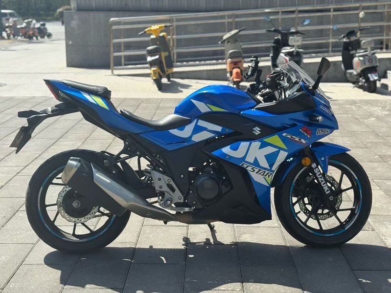 二手豪爵铃木GSX250R