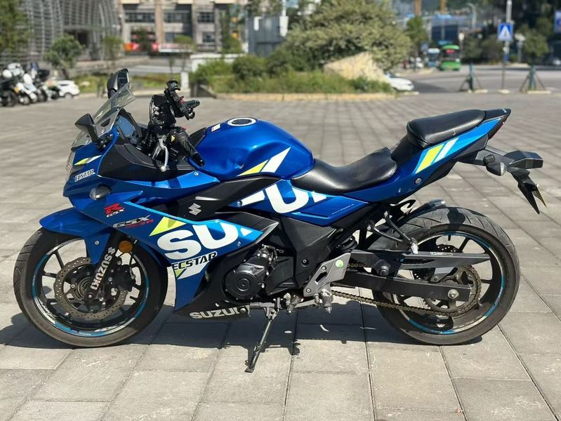 二手豪爵铃木GSX250R