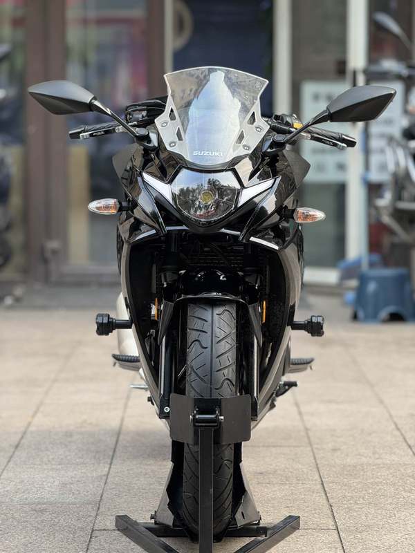 二手豪爵铃木GSX250R