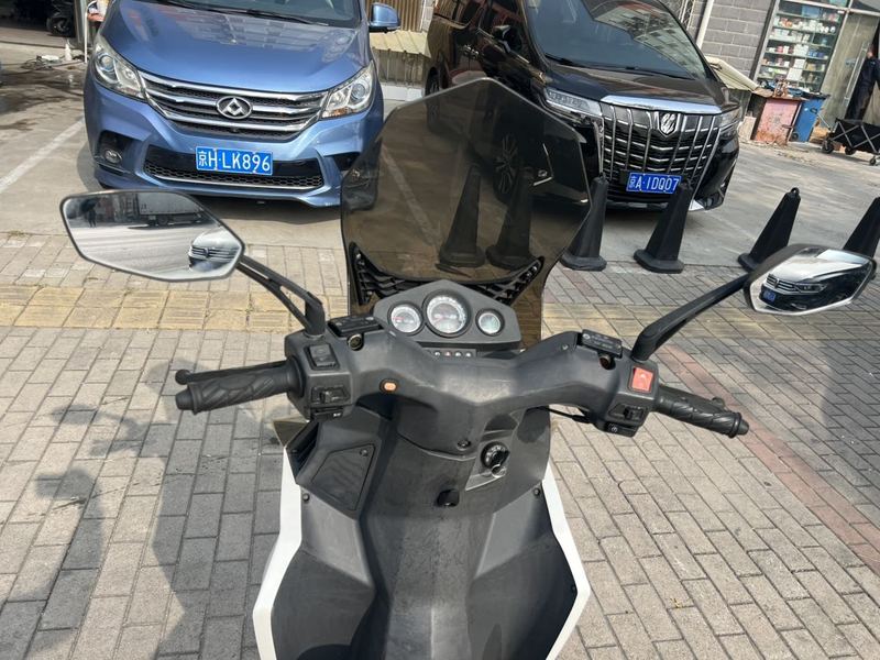 二手贝纳利利刃150