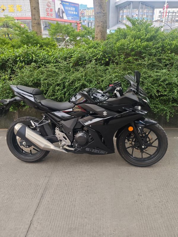 二手豪爵铃木GSX250R