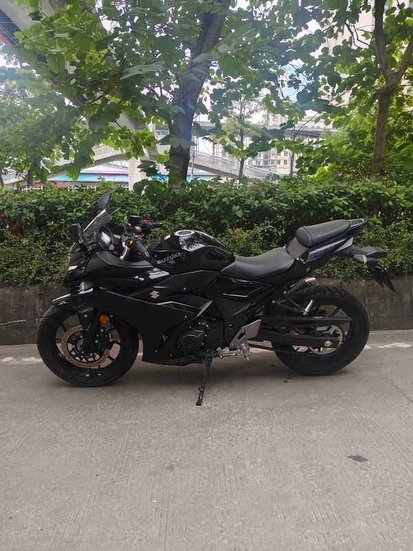 二手豪爵铃木GSX250R
