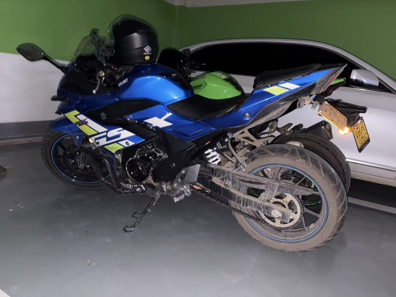 二手豪爵铃木GSX250R