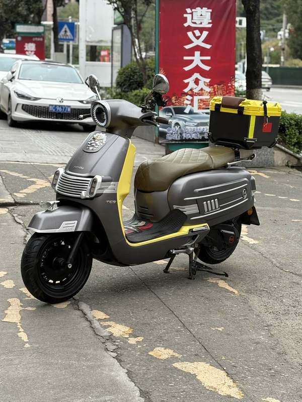 二手三業喀秋莎