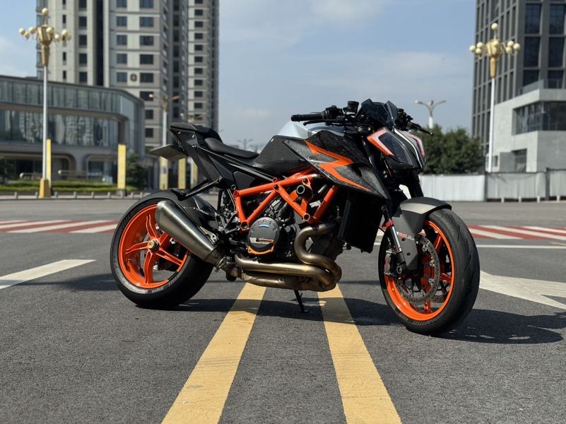 二手KTMR2R1290 Super Duke