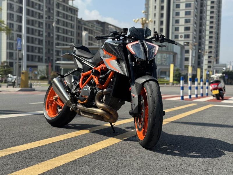 二手KTMR2R1290 Super Duke