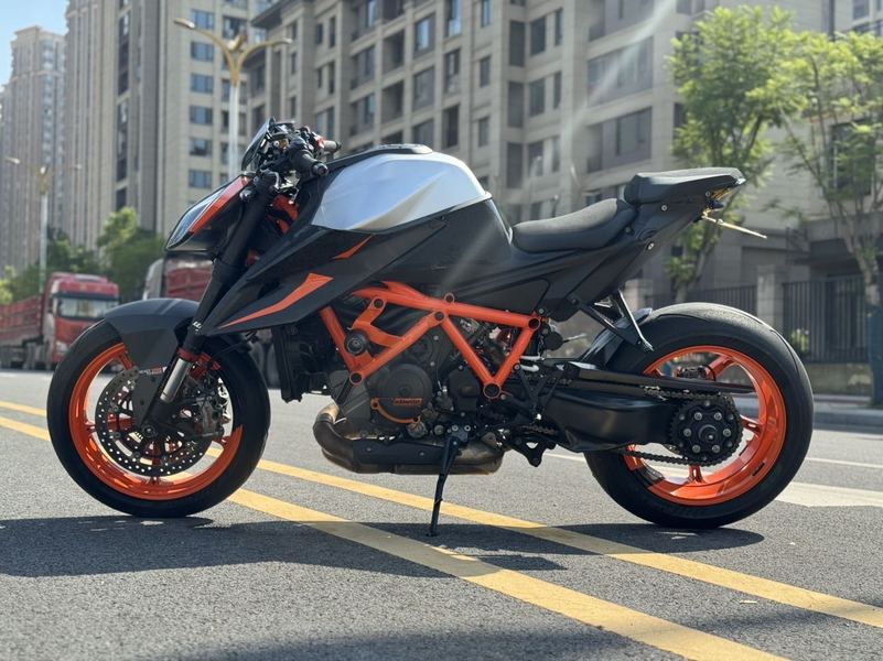 二手KTMR2R1290 Super Duke