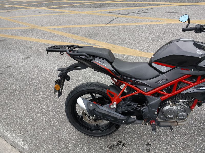 二手贝纳利红宝龙 TNT150i