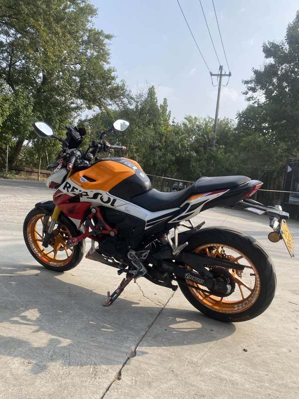 二手五羊本田CB190R 暴锋眼