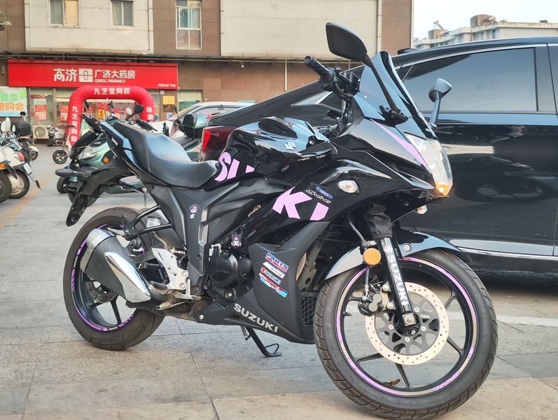 二手济南铃木极客飒 Gixxer 155