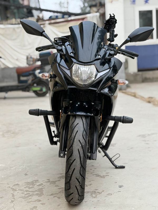二手豪爵铃木GSX250R