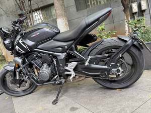 二手凯旋Trident 660