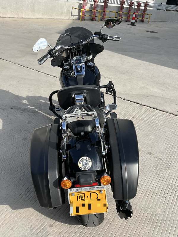 二手哈雷戴维森大道滑翔 Street Glide