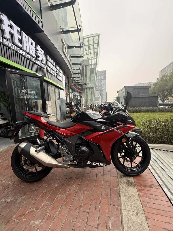 二手豪爵铃木GSX250R