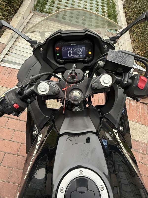 二手豪爵铃木GSX250R