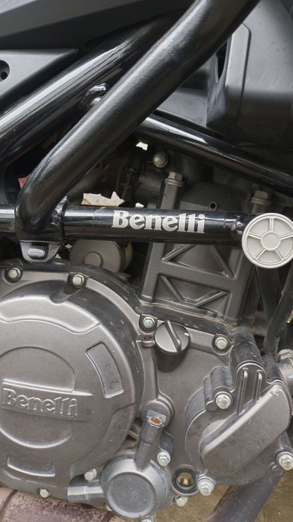 二手贝纳利金鹏 TRK251