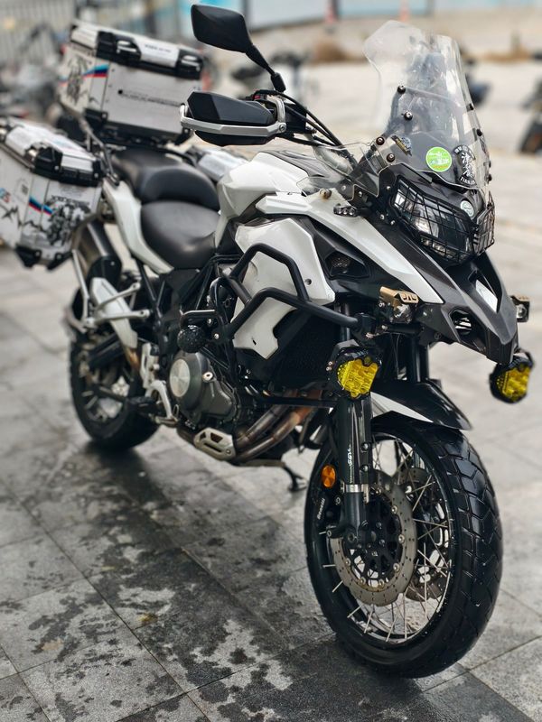 二手贝纳利金鹏 TRK502