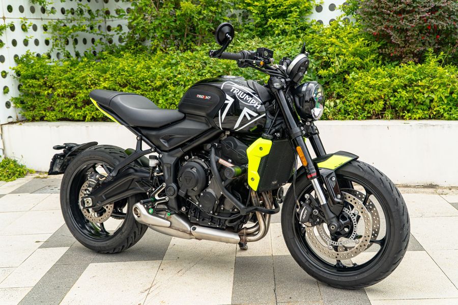 二手凯旋Trident 660