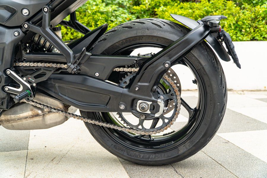 二手凯旋Trident 660