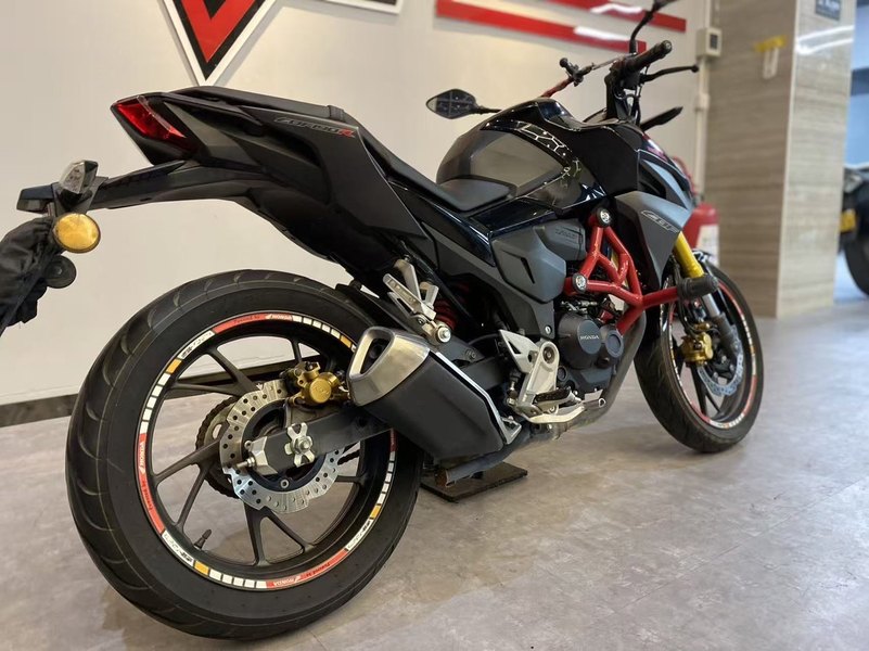 二手五羊本田CB190R 暴锋眼