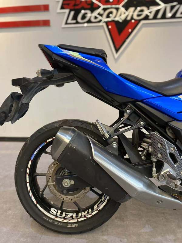二手豪爵铃木GSX250R