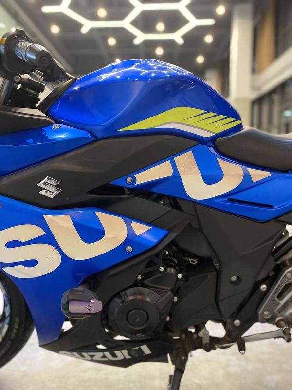 二手豪爵铃木GSX250R