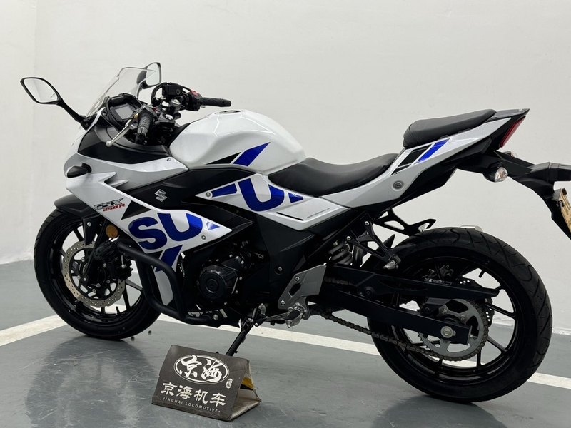 二手豪爵铃木GSX250R