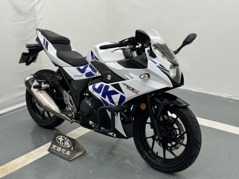 二手豪爵铃木GSX250R