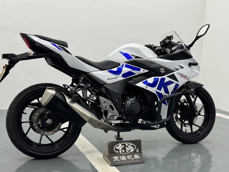 二手豪爵铃木GSX250R