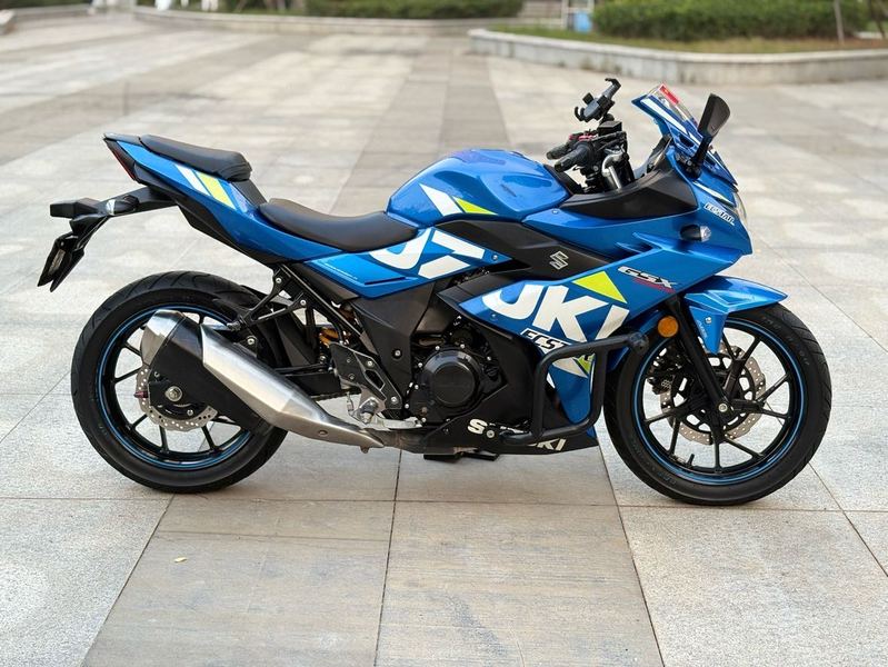 二手豪爵铃木GSX250R