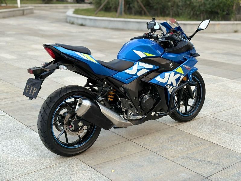 二手豪爵铃木GSX250R