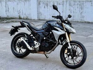 二手五羊本田CB190R 暴锋眼