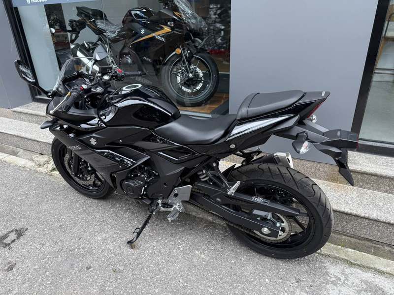 二手豪爵铃木GSX250R