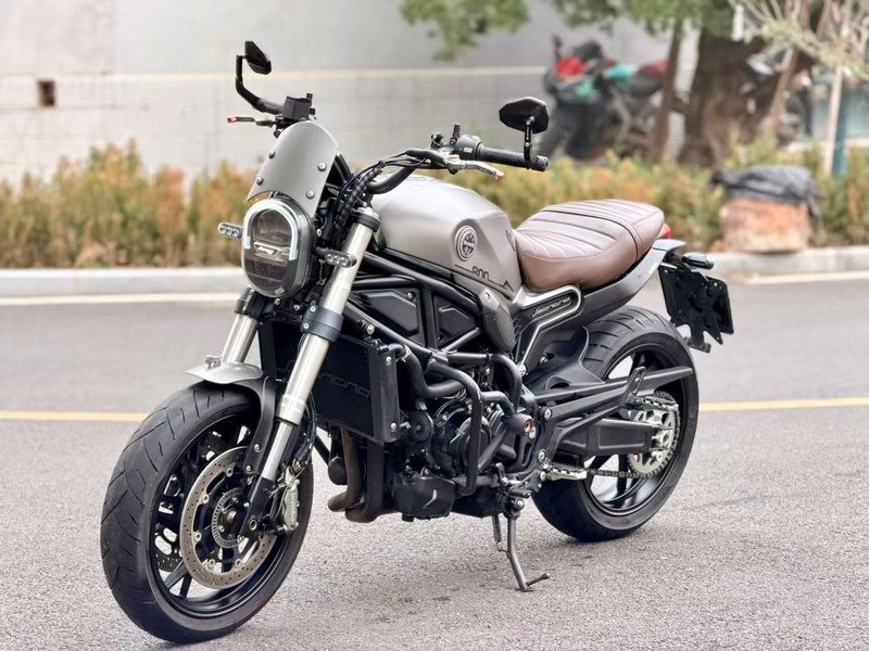 二手贝纳利幼狮 Leoncino 800