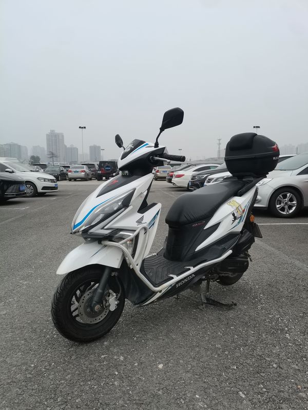 二手新大洲本田裂行 RX125Fi