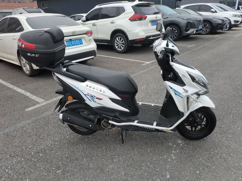 二手新大洲本田裂行 RX125Fi