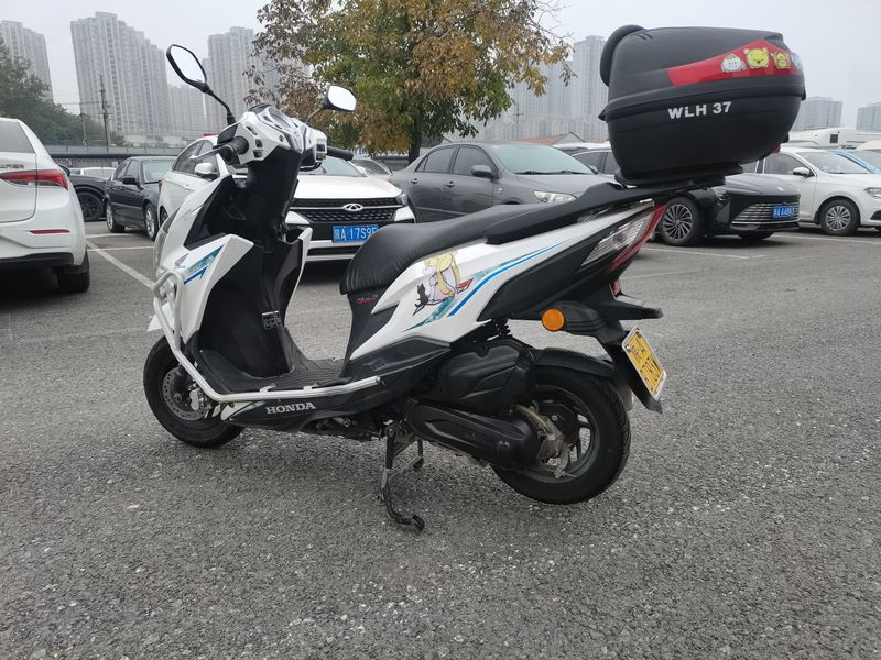 二手新大洲本田裂行 RX125Fi