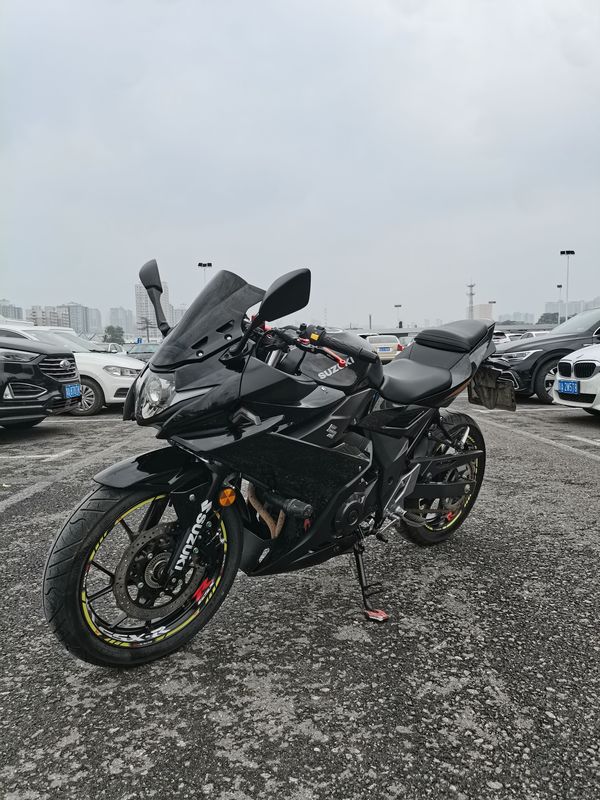 二手豪爵铃木GSX250R