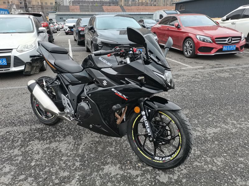 二手豪爵铃木GSX250R