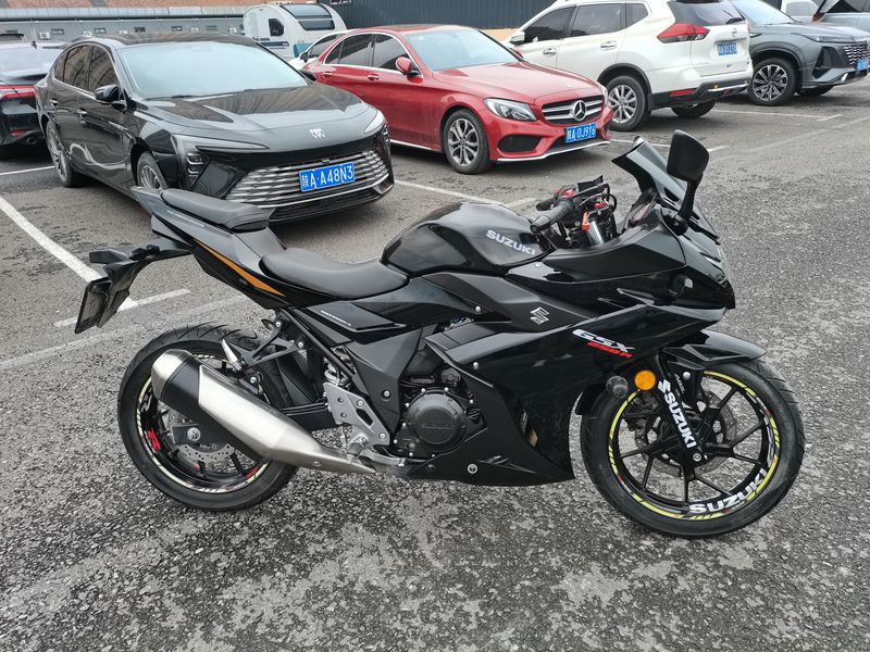 二手豪爵铃木GSX250R