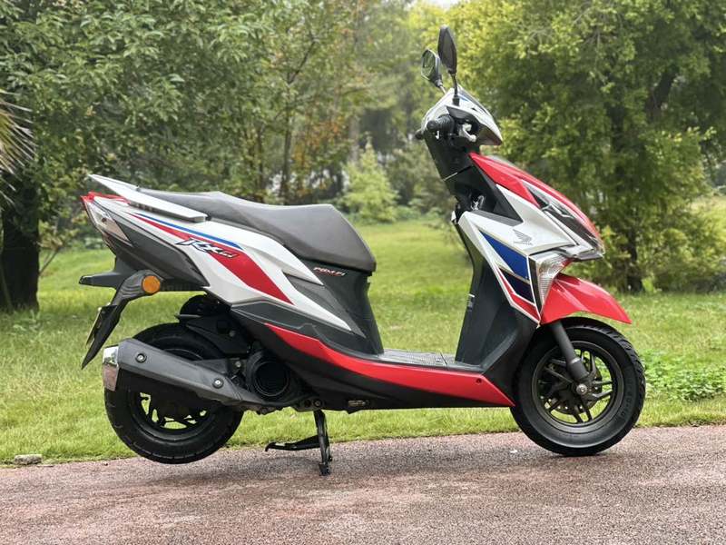 二手新大洲本田裂行 RX125Fi