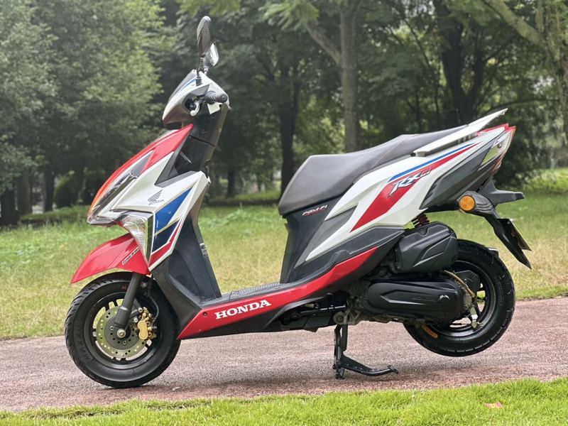 二手新大洲本田裂行 RX125Fi