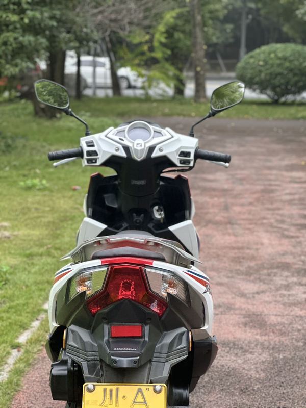 二手新大洲本田裂行 RX125Fi