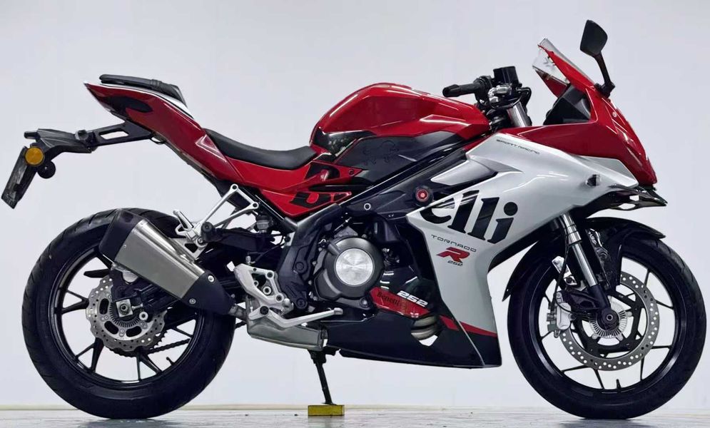 二手贝纳利龙卷风 Tornado 252R