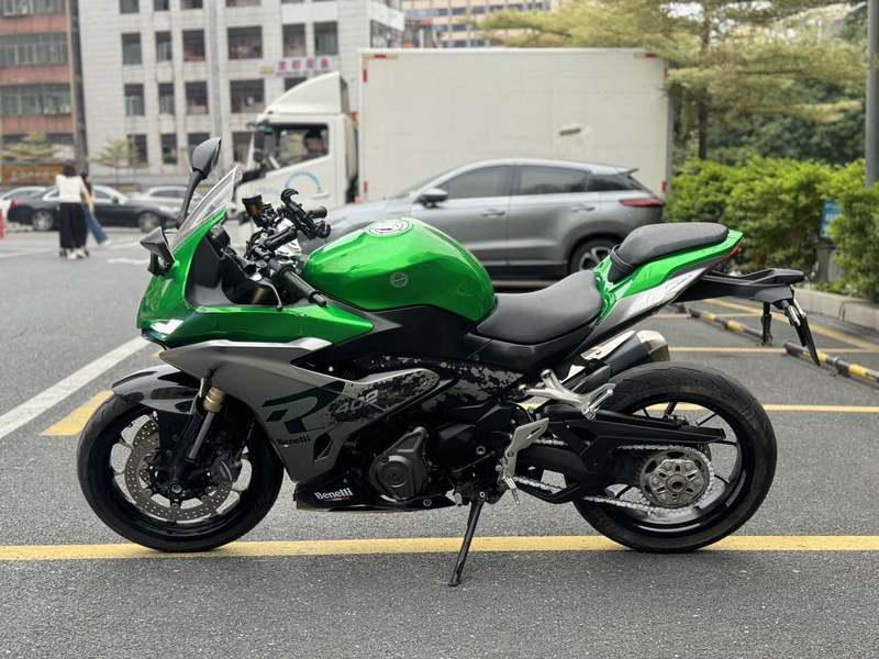 二手贝纳利龙卷风 Tornado 402R