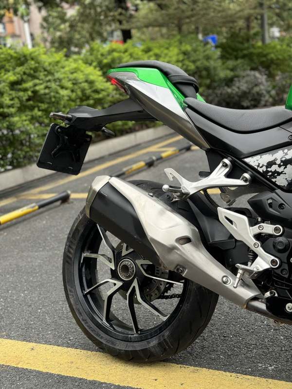 二手贝纳利龙卷风 Tornado 402R