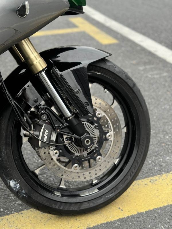 二手贝纳利龙卷风 Tornado 402R